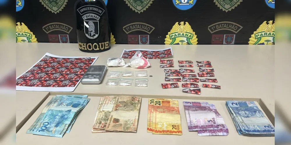Ao todo foram apreendidos 123 gramas de cocaína
