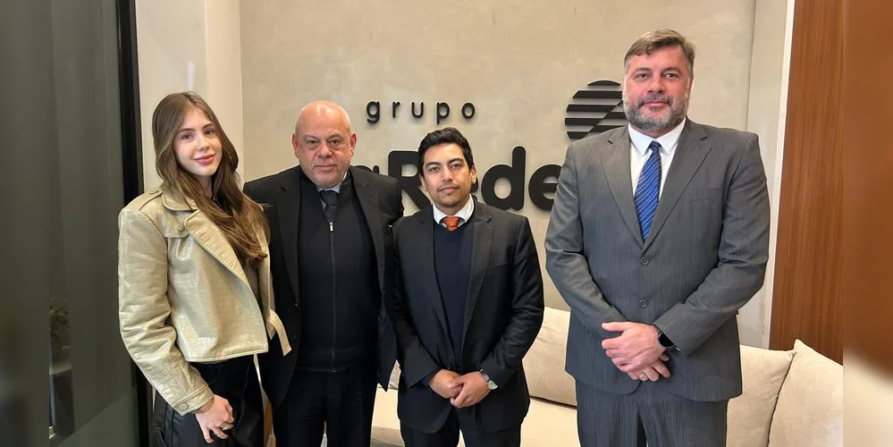Alexandre Postiglione Bührer, Rafael Cervi, Matheus Gonçalves Vidal e Isabeli Vantroba