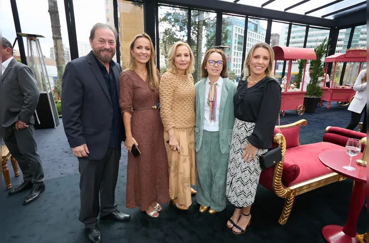 João Carlos, Aline e Sonia Perussolo, Luciana Casagrande Pereira e Michelle Perussolo