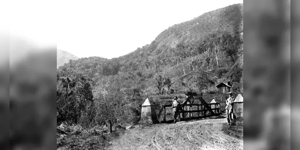 Imagem ilustrativa da imagem Rota 01 revive trajeto histórico de 1923 e reúne cerca de 60 motos em viagem até Antonina