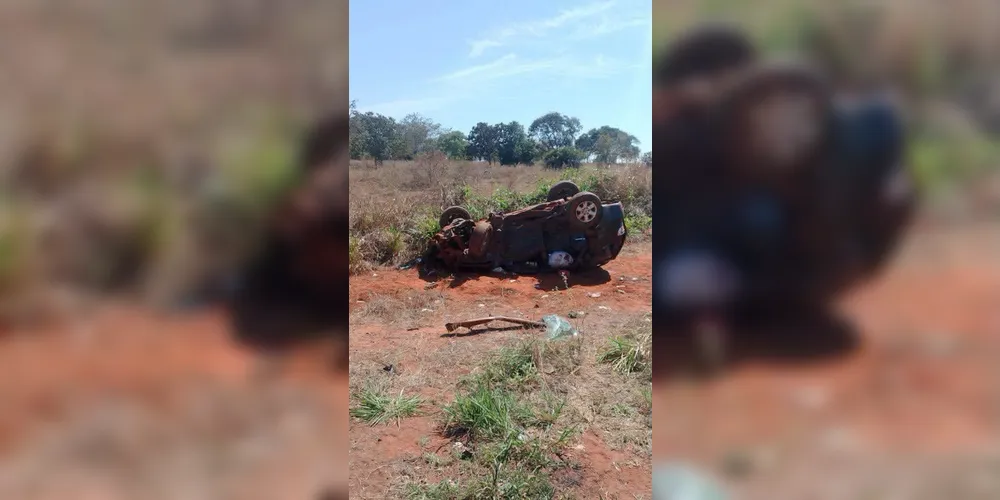 Imagem ilustrativa da imagem Casal morre após carro colidir com outro veículo e sair da pista na GO-216