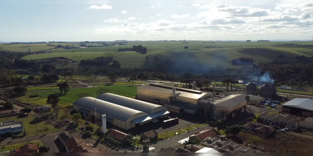 Unidade de Beneficiamento de Sementes (UBS) da Cocari em Faxinal, no Paraná