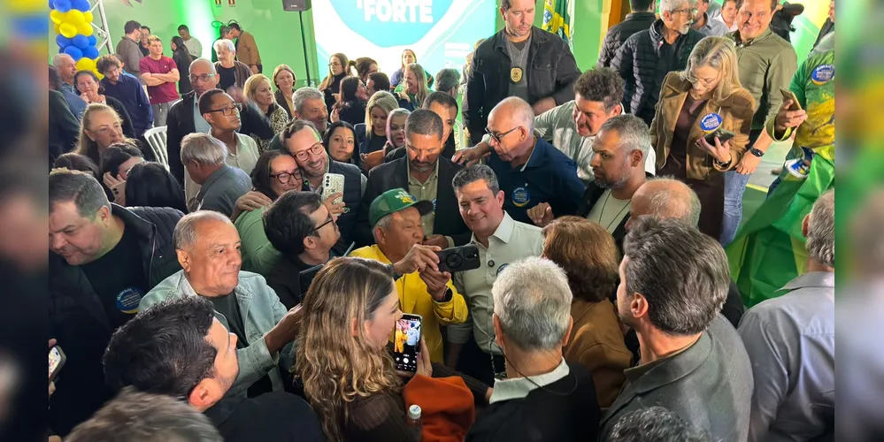 Imagem ilustrativa da imagem Moro, Filipe Barros e Rosangela Moro apresentam propostas no Noroeste do Estado
