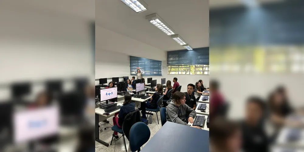 Imagem ilustrativa da imagem Projeto da UEPG oferta aulas de matemática aplicada para alunos do ensino médio