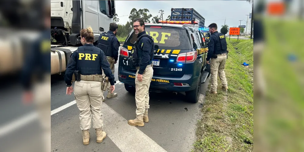 Motociclista fica ferido após colisão em engavetamento na BR-376 em PG