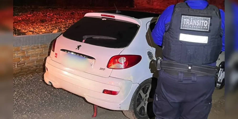 Colisão envolveu três carros