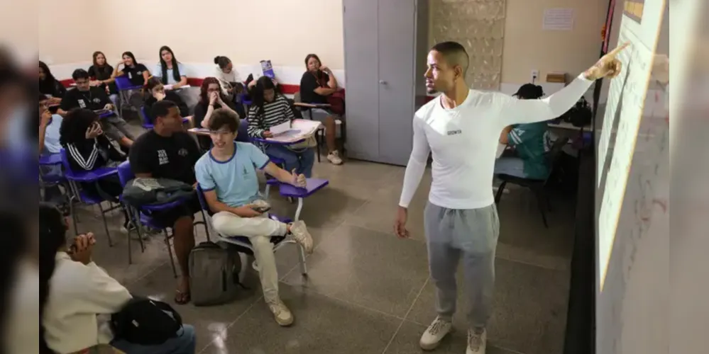 Professor alerta sobre fórmulas prontas.