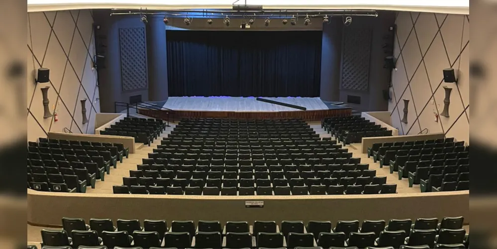 Grande Auditório do Cine-Teatro Ópera foi reinaugurado