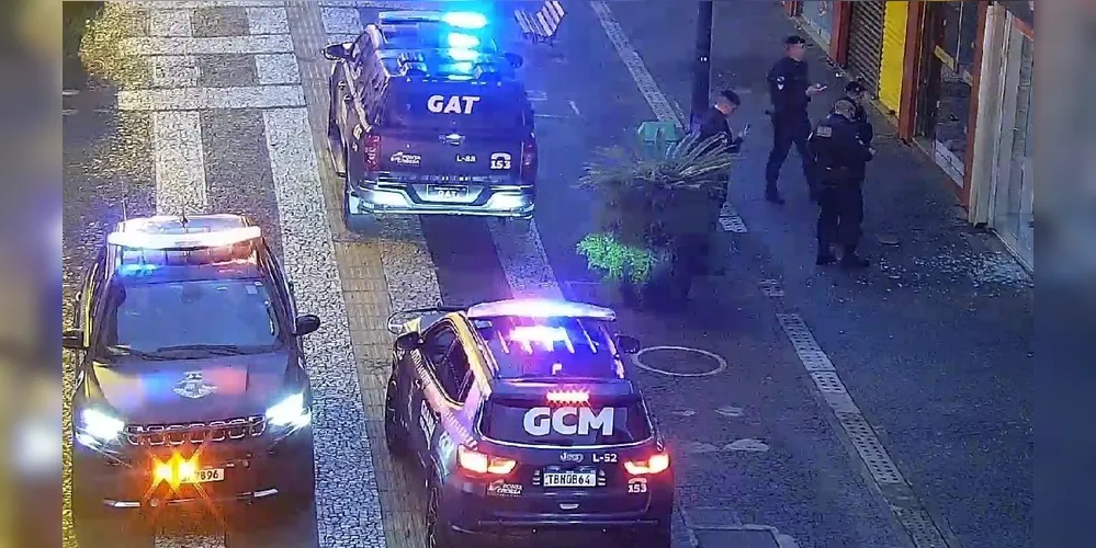 A ação mobilizou equipes do Centro de Inteligência e Operações de Segurança (CIOPS) e do Grupamento de Ações Táticas (GAT) da GCM nesta madrugada.