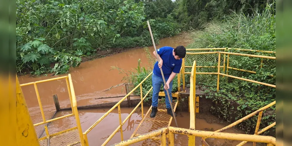 Na estação, equipes realizaram limpeza na terça-feira