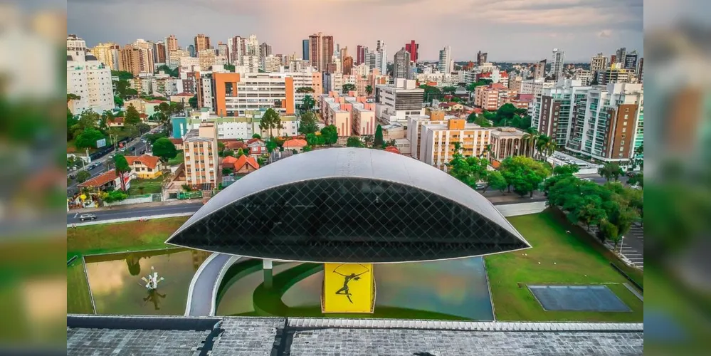 O 16ª Bienal Internacional acontece no Museu Oscar Niemeyer