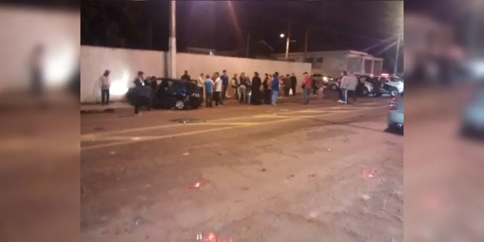 Batida aconteceu sábado, à noite, na Avenida Carlos Cavalcanti, em Ponta Grossa