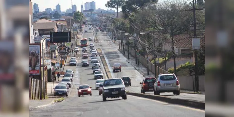 Fluxo de veículos na Avenida Carlos Cavalcanti terá sentido centro/bairro 