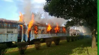 Imagem ilustrativa da imagem Vagão de trem pega fogo em Arapoti