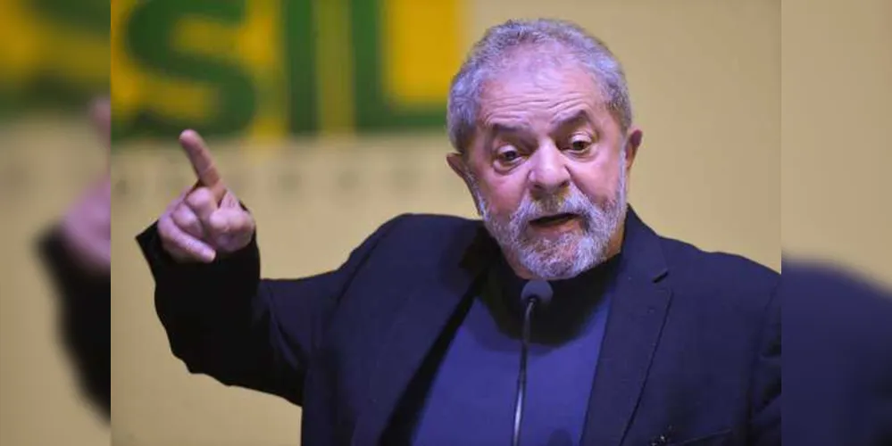 PF aponta Lula orientando reforma em sítio de Atibaia