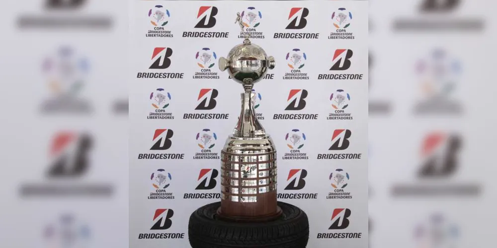 Imagem ilustrativa da imagem Réplica da Taça Libertadores será exposta na Prisma Pneus em Ponta Grossa