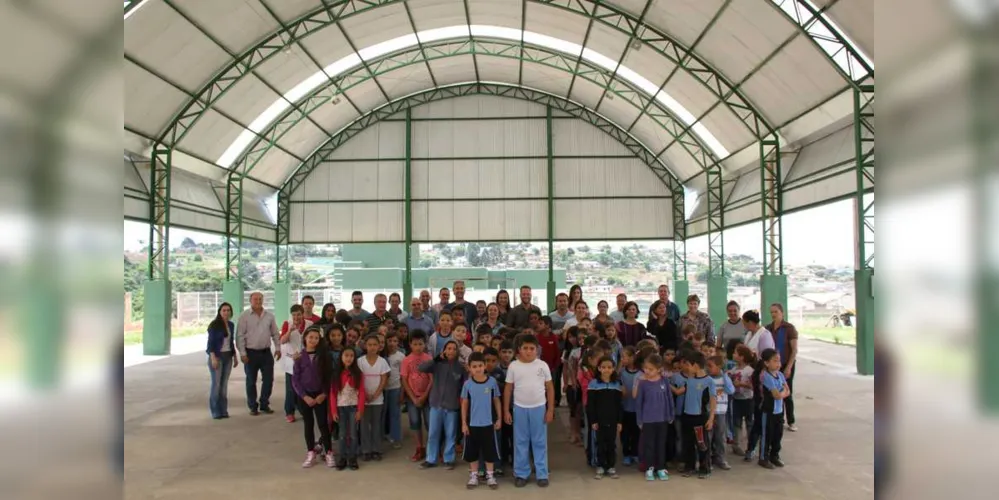 Imagem ilustrativa da imagem Escola do Rocio 2 recebe nova cobertura em Palmeira