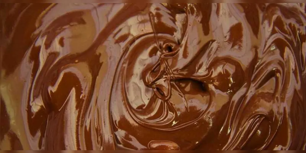 Imagem ilustrativa da imagem Mulher morre ao cair em tanque de chocolate na Rússia