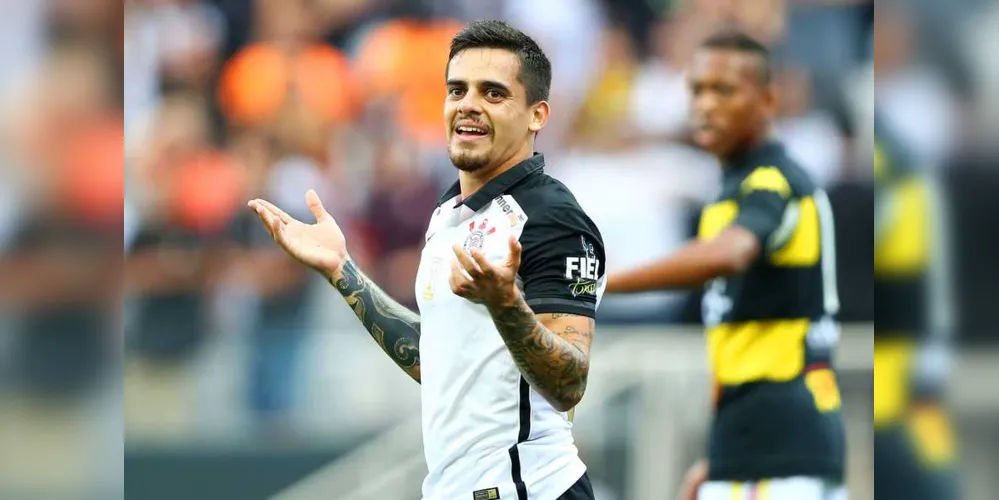 Fagner será o titular do Corinthians na lateral-direita