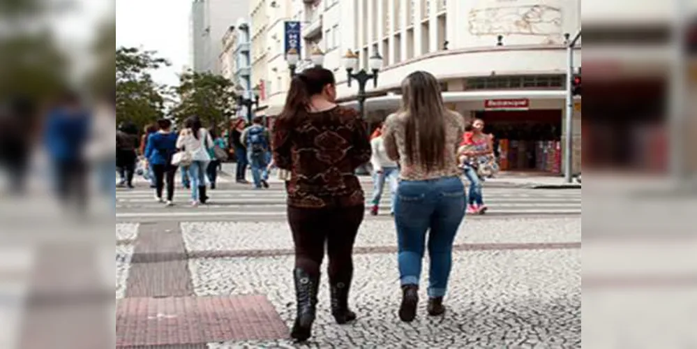 Imagem ilustrativa da imagem Curitibanos que cantarem mulheres poderão ser multados em R$ 280