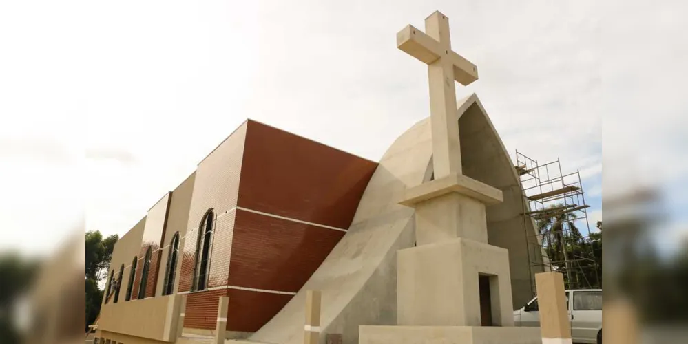 A fachada da nova igreja vai lembrar o chapéu do Papa João Paulo