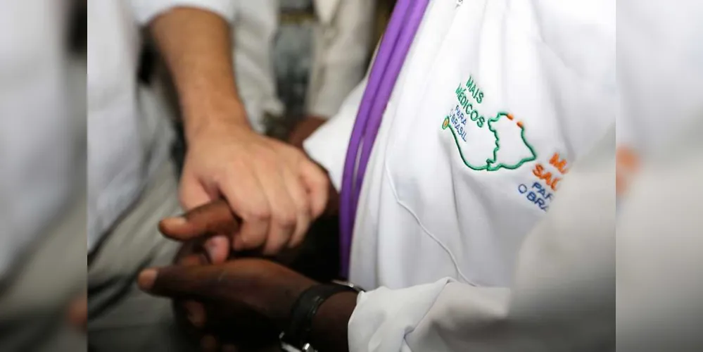 Imagem ilustrativa da imagem Campos Gerais recebem seis profissionais do Mais Médico