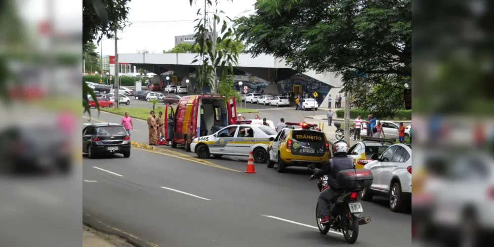 Imagem ilustrativa da imagem PM fica ferido em acidente com táxi na Rodoviária
