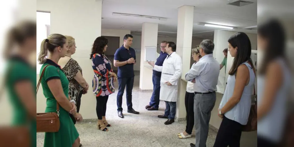 Imagem ilustrativa da imagem Marcelo Rangel visita hospitais para avaliação de estruturas