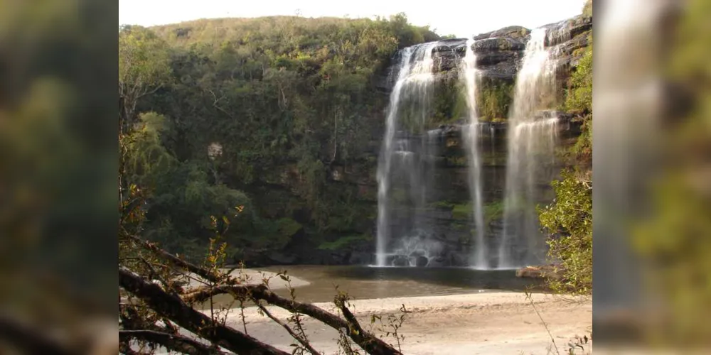 Cachoeira tem quase 30 metros de altura e é um dos principais pontos turísticos de PG