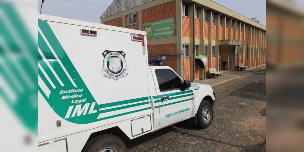 Corpo da vítima foi levado para o IML de Ponta Grossa