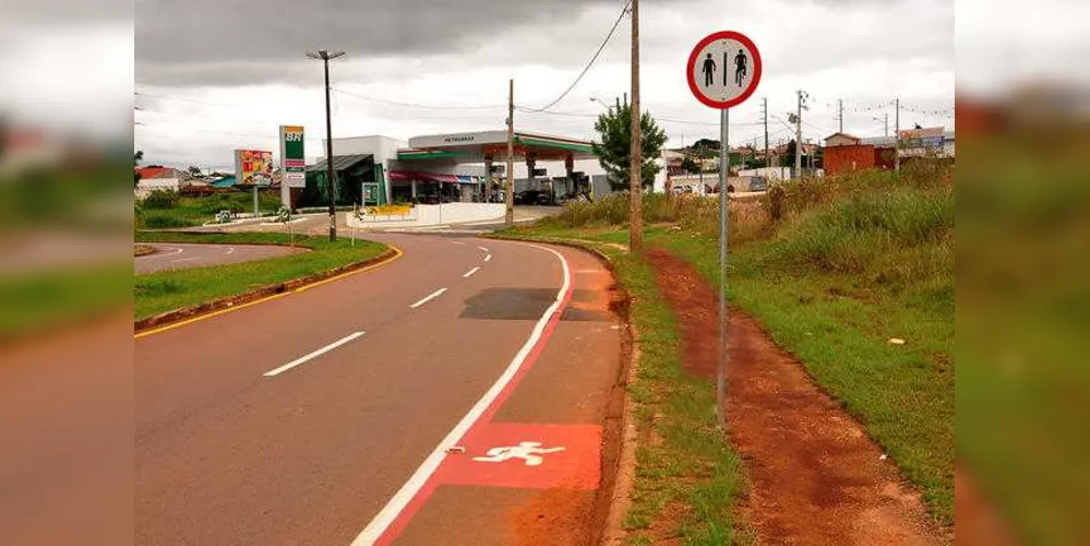Imagem ilustrativa da imagem Prefeitura sinaliza trecho de avenida em Uvaranas