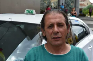 Menon afirma que já existem carros no "Uber clandestino" em Ponta Grossa