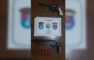 Imagem ilustrativa da imagem PM detém três pessoas com armas em Ortigueira