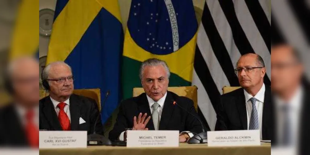 O presidente Michel Temer, entre o rei da Suécia, Carlos Gustavo, e o governador de São Paulo, Geraldo Alckmin/ Foto: Agência Brasil