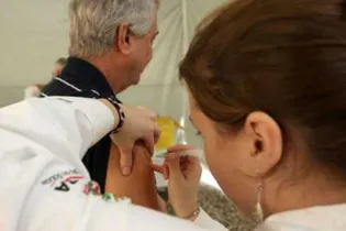Vacinação contra a gripe começa em 17 de abril no PR /Foto: Arquivo ANPr 