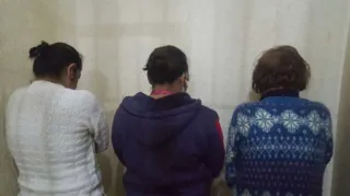 Três mulheres e um homem foram levados para a delegacia suspeitos de envolvimento no caso | aRede/COP