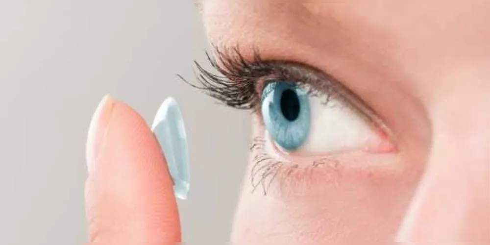 Mulher descobre que tinha 27 lentes de contato em apenas um olho/Foto: Divulgação 