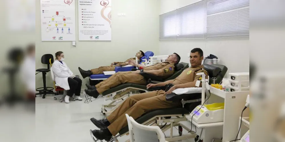 Mais de 30 agentes de segurança pública participaram da doação de sangue coletiva | Divulgação/PM
