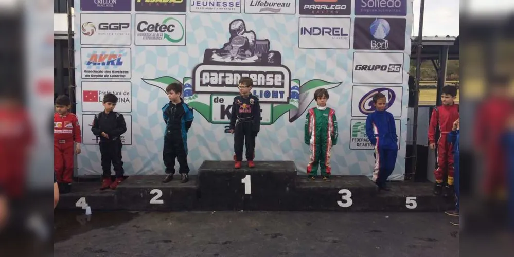 Filipe Vriesman, de apenas 6 anos foi campeão do “Paranaense Light de Kart”, em Londrina.
