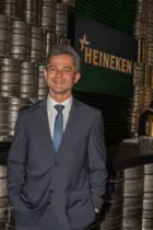 NIVER-  Ainda em tempo de felicitar o Diretor da HEINEKEN Ponta Grossa, Rodrigo Bressan, pela troca de idade nos últimos dias. Rodrigo que vem fazendo um excelente trabalho no comando da unidade da renomada cervejaria Heineken em nossa cidade. Da coluna RC votos de plena realização!
