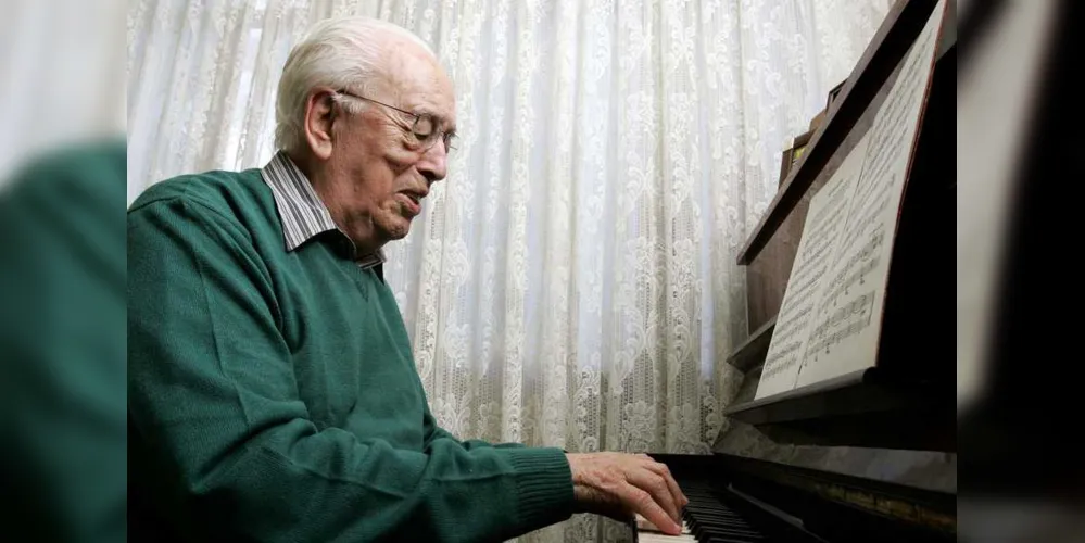 Gabriel de Paula Machado foi pianista da Orquestra Sinfônica de Ponta Grossa por dez anos
