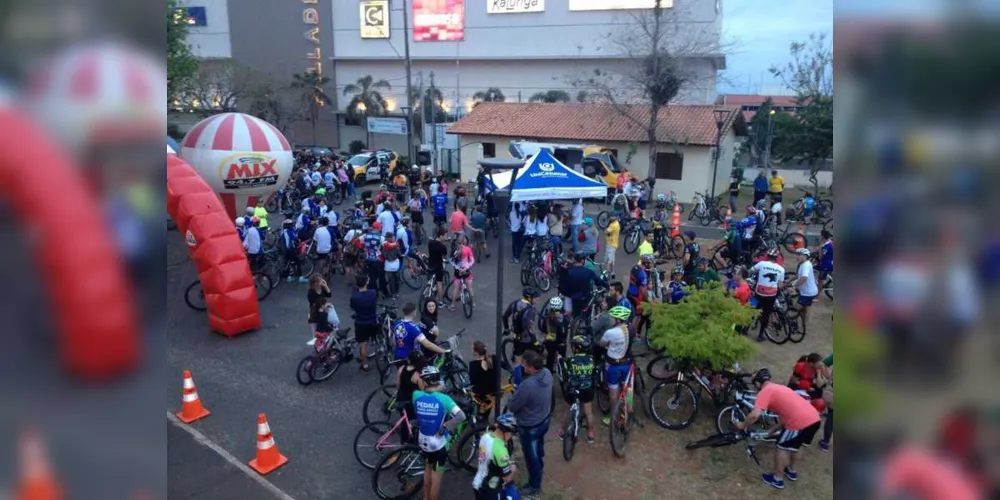 Mais de 270 ciclistas completaram o trajeto de aproximadamente dez quilômetros