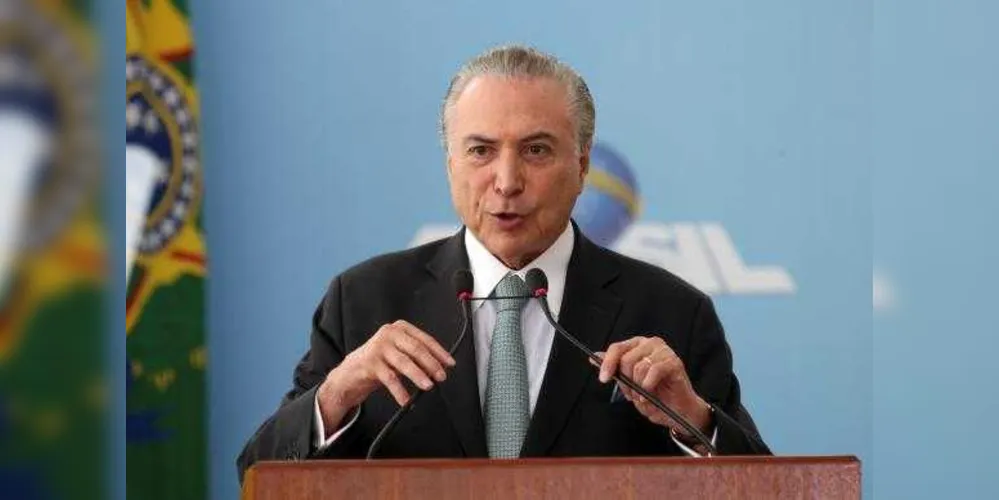 Temer saudou fiéis da padroeira do Brasil e fez votos de paz e progresso ao povo brasileiro 