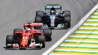 Imagem ilustrativa da imagem Vettel vence no GP Brasil de Fórmula 1 e Hamilton dá show