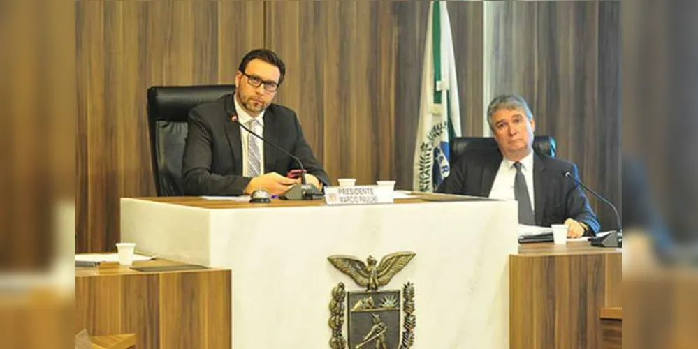 Secretário da Fazenda Mauro Ricardo Costa garante ao deputado Marcio Pauliki a prorrogação de incentivo