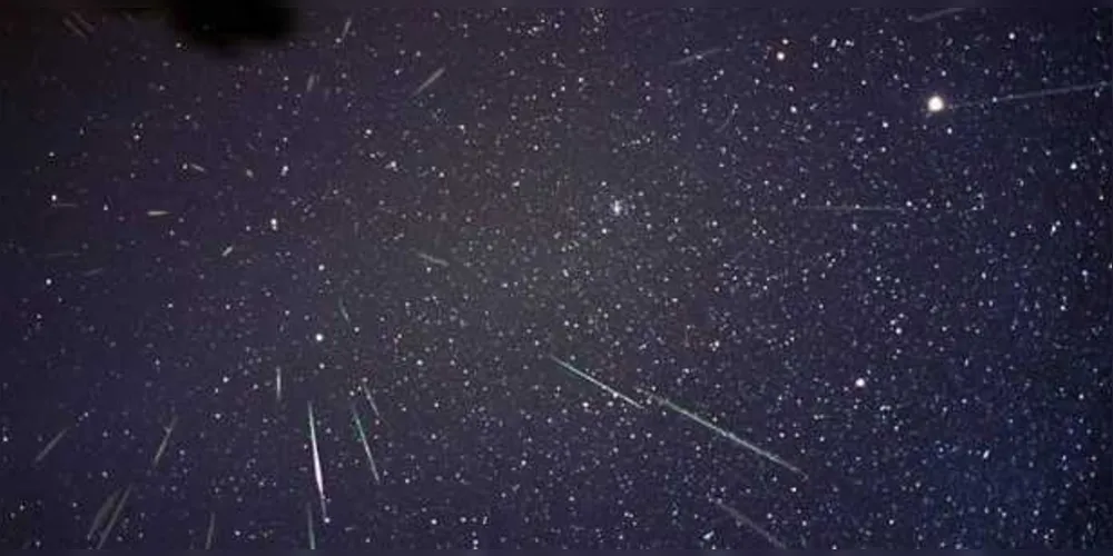 O melhor horário para observar a chuva de meteoros será às 3h da próxima madrugada/foto: Divulgação UOL 