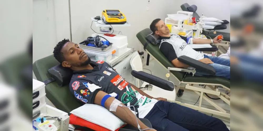 Imagem ilustrativa da imagem Atletas do Operário doam sangue em apoio à campanha de fim de ano