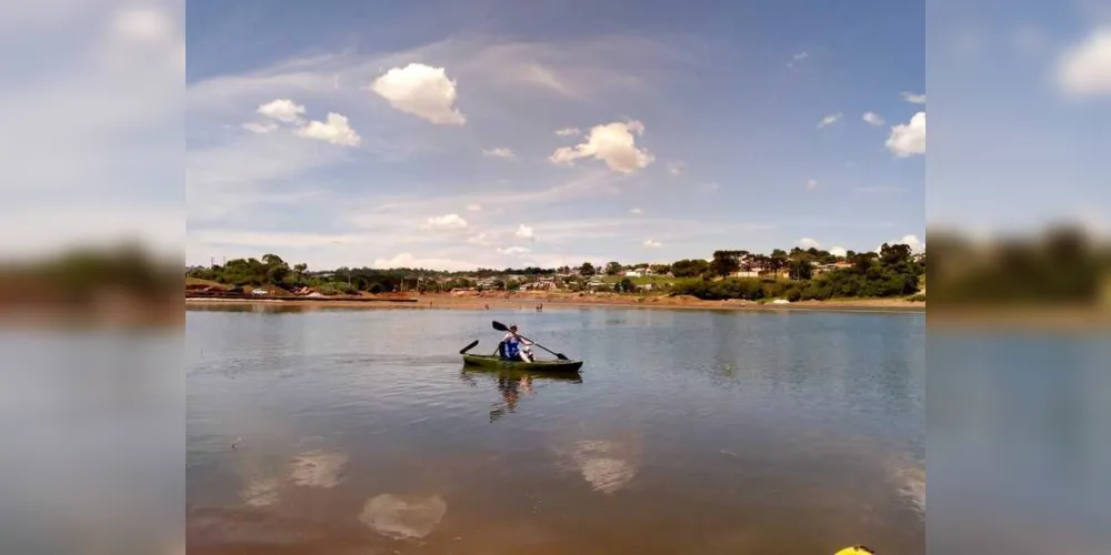 Imagem ilustrativa da imagem Caiaques tomam conta do Lago de Olarias