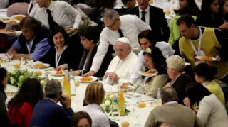 O almoço foi realizado ontem (19), no Vaticano/Foto: Diculgação RFI