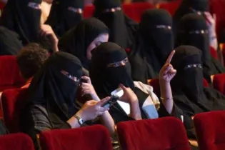 Mulheres em uma rara sessão de cinema, durante um festival de filmes em Riad/Foto: Divulgação 